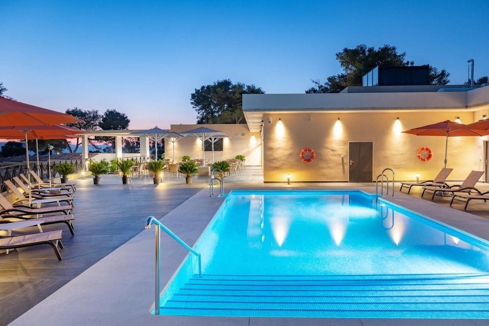 Hotel Admiral San Roque エクステリア 写真