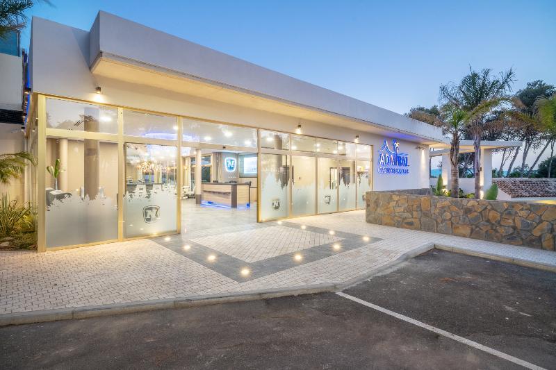 Hotel Admiral San Roque エクステリア 写真