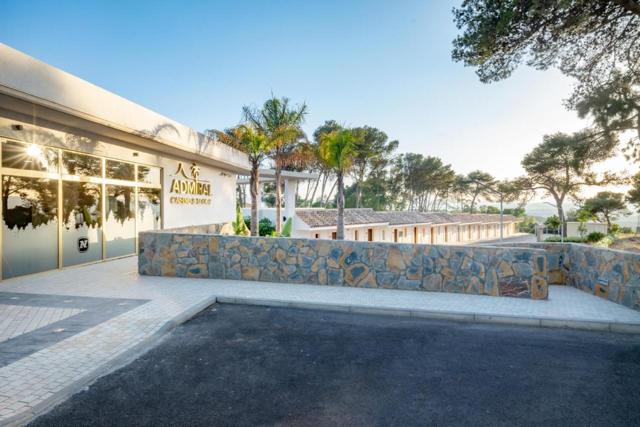 Hotel Admiral San Roque エクステリア 写真