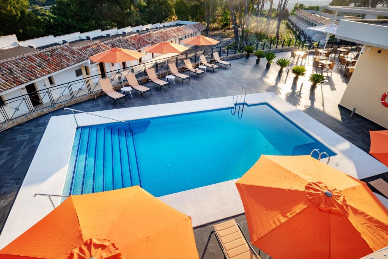 Hotel Admiral San Roque エクステリア 写真